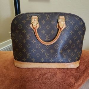 Louis Vuitton Purse